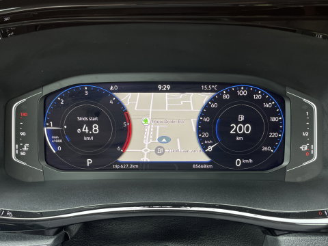 Volkswagen Transporter 2.0 TDI L2H1 30 DC Multivan | Automaat | Trekhaak | Navigatie | DAB | Apple Carplay | Elektrische Schuifdeur |