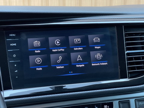 Volkswagen Transporter 2.0 TDI L2H1 30 DC Multivan | Automaat | Trekhaak | Navigatie | DAB | Apple Carplay | Elektrische Schuifdeur |