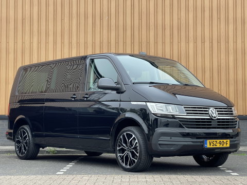 Volkswagen Transporter 2.0 TDI L2H1 30 DC Multivan | Automaat | Trekhaak | Navigatie | DAB | Apple Carplay | Elektrische Schuifdeur |