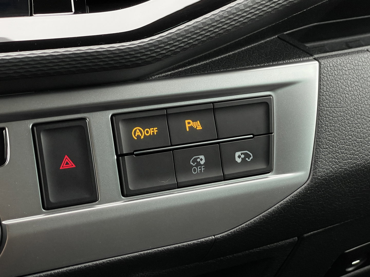 Volkswagen Transporter 2.0 TDI L2H1 30 DC Multivan | Automaat | Trekhaak | Navigatie | DAB | Apple Carplay | Elektrische Schuifdeur |