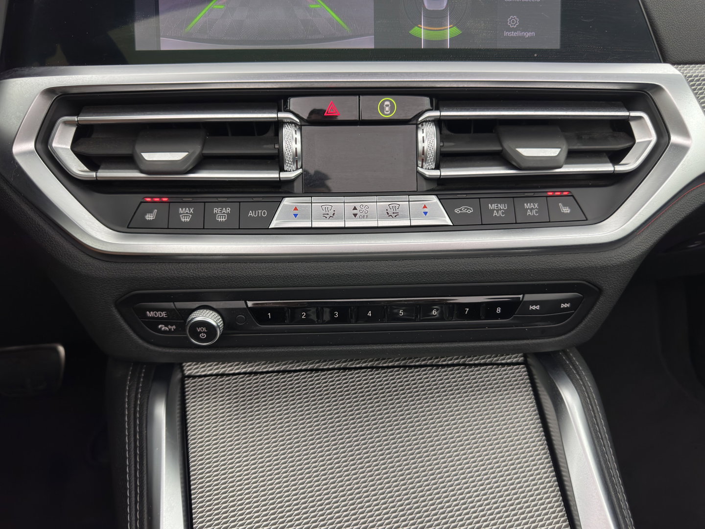 BMW 4 Serie Cabrio M440i xDrive High Executive (INCL-BTW) *HEAD-UP | LEATHER | LASER-LED | MEMORY-PACK | DIGI-COCKPIT | KEYLESS | HIFI-SOUND | SHIFTPADDLES | CAMERA | DAB | NAVI-FULLMAP | AMBIENT-LIGHT | TOWBAR | 19''ALU*