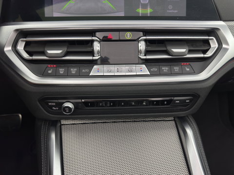 BMW 4 Serie Cabrio M440i xDrive High Executive (INCL-BTW) *HEAD-UP | LEATHER | LASER-LED | MEMORY-PACK | DIGI-COCKPIT | KEYLESS | HIFI-SOUND | SHIFTPADDLES | CAMERA | DAB | NAVI-FULLMAP | AMBIENT-LIGHT | TOWBAR | 19''ALU*