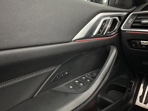 BMW 4 Serie Cabrio M440i xDrive High Executive (INCL-BTW) *HEAD-UP | LEATHER | LASER-LED | MEMORY-PACK | DIGI-COCKPIT | KEYLESS | HIFI-SOUND | SHIFTPADDLES | CAMERA | DAB | NAVI-FULLMAP | AMBIENT-LIGHT | TOWBAR | 19''ALU*