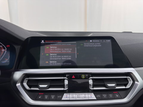BMW 4 Serie Cabrio M440i xDrive High Executive (INCL-BTW) *HEAD-UP | LEATHER | LASER-LED | MEMORY-PACK | DIGI-COCKPIT | KEYLESS | HIFI-SOUND | SHIFTPADDLES | CAMERA | DAB | NAVI-FULLMAP | AMBIENT-LIGHT | TOWBAR | 19''ALU*