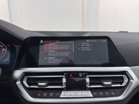 BMW 4 Serie Cabrio M440i xDrive High Executive (INCL-BTW) *HEAD-UP | LEATHER | LASER-LED | MEMORY-PACK | DIGI-COCKPIT | KEYLESS | HIFI-SOUND | SHIFTPADDLES | CAMERA | DAB | NAVI-FULLMAP | AMBIENT-LIGHT | TOWBAR | 19''ALU*