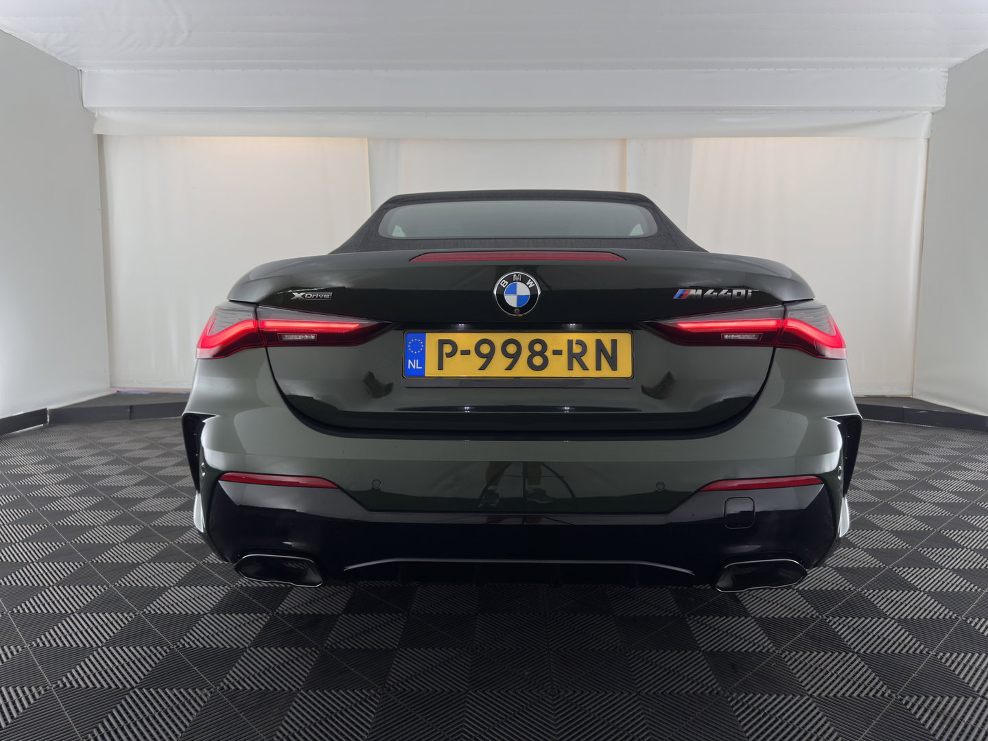 BMW 4 Serie Cabrio M440i xDrive High Executive (INCL-BTW) *HEAD-UP | LEATHER | LASER-LED | MEMORY-PACK | DIGI-COCKPIT | KEYLESS | HIFI-SOUND | SHIFTPADDLES | CAMERA | DAB | NAVI-FULLMAP | AMBIENT-LIGHT | TOWBAR | 19''ALU*