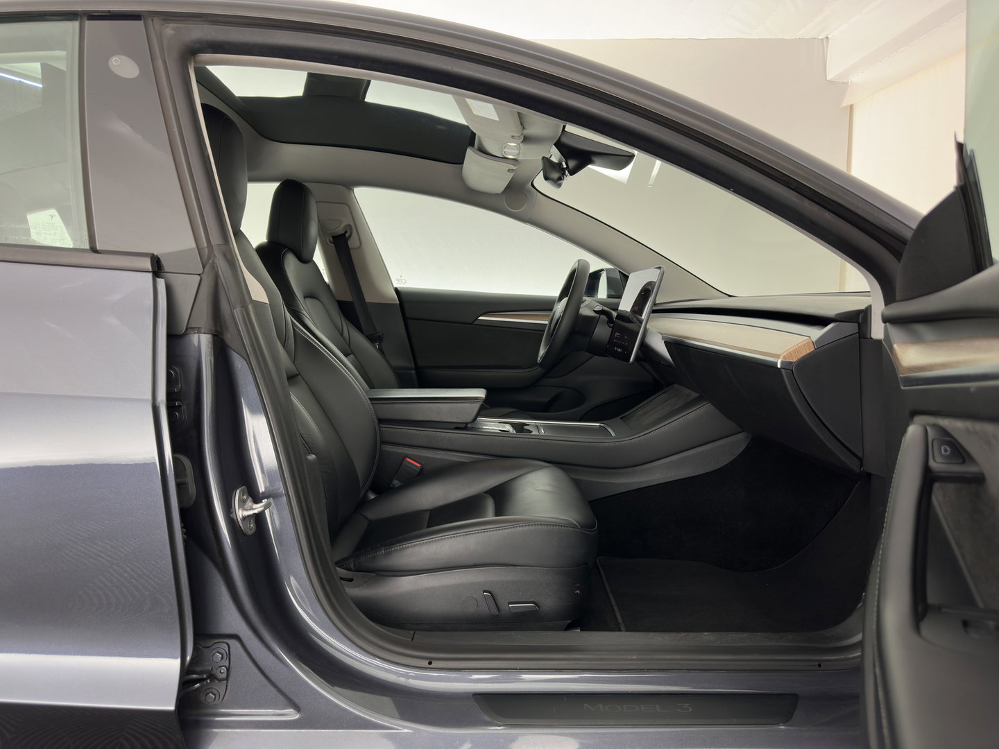 Tesla Model 3 Standard RWD Plus 60 kWh [3-Fase-11kW] {SoH-90%} (INCL-BTW) Aut. *HEATPUMP | PANO | AUTOPILOT | LEATHER | KEYLESS | FULL-LED | MEMORY-PACK | TOPVIEW | DAB | CARPLAY | DIGI-COCKPIT | LANE-ASSIST | HEATED-COMFORTSEATS | 19"ALU*