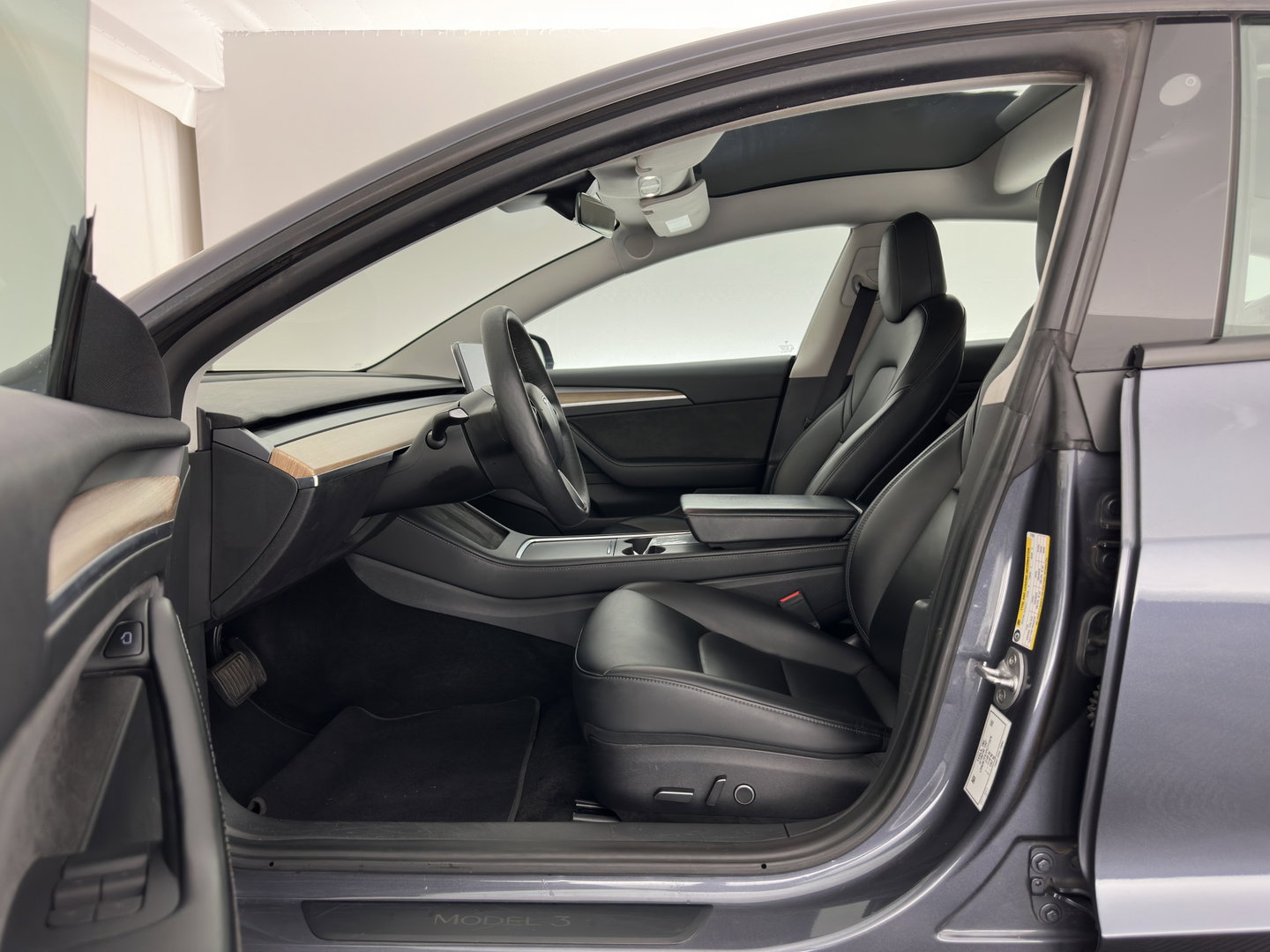 Tesla Model 3 Standard RWD Plus 60 kWh [3-Fase-11kW] {SoH-90%} (INCL-BTW) Aut. *HEATPUMP | PANO | AUTOPILOT | LEATHER | KEYLESS | FULL-LED | MEMORY-PACK | TOPVIEW | DAB | CARPLAY | DIGI-COCKPIT | LANE-ASSIST | HEATED-COMFORTSEATS | 19"ALU*