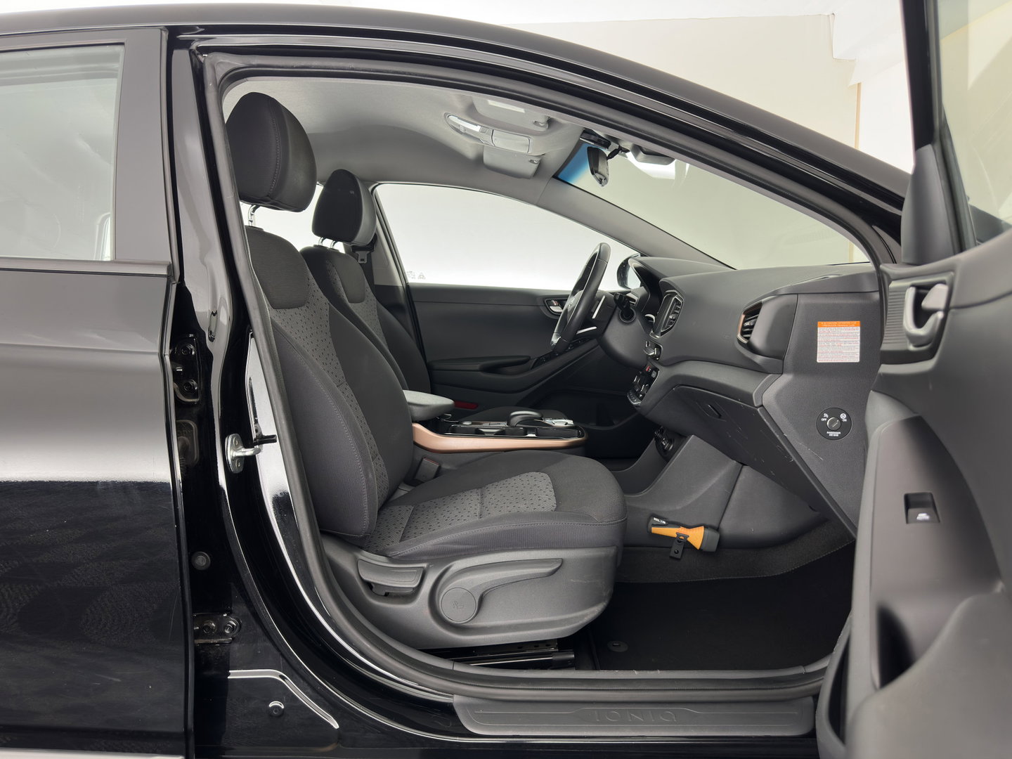 Hyundai IONIQ Comfort EV (INCL.BTW) Aut. *ADAPTIVE-CRUISE | DIGI-COCKPIT | SHIFTPADDLES | LANE-ASSIST | CCS-FASTLOADER | CRUISE | CAMERA | KEYLESS | DAB+ | NAVI-FULLMAP | ECC | PDC | 16"*