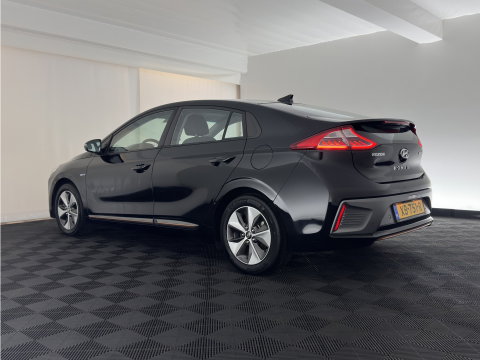 Hyundai IONIQ Comfort EV (INCL.BTW) Aut. *ADAPTIVE-CRUISE | DIGI-COCKPIT | SHIFTPADDLES | LANE-ASSIST | CCS-FASTLOADER | CRUISE | CAMERA | KEYLESS | DAB+ | NAVI-FULLMAP | ECC | PDC | 16"*