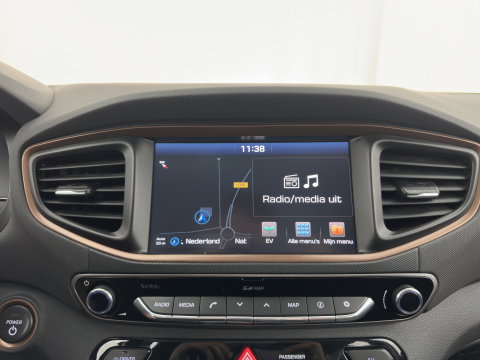 Hyundai IONIQ Comfort EV (INCL.BTW) Aut. *ADAPTIVE-CRUISE | DIGI-COCKPIT | SHIFTPADDLES | LANE-ASSIST | CCS-FASTLOADER | CRUISE | CAMERA | KEYLESS | DAB+ | NAVI-FULLMAP | ECC | PDC | 16"*