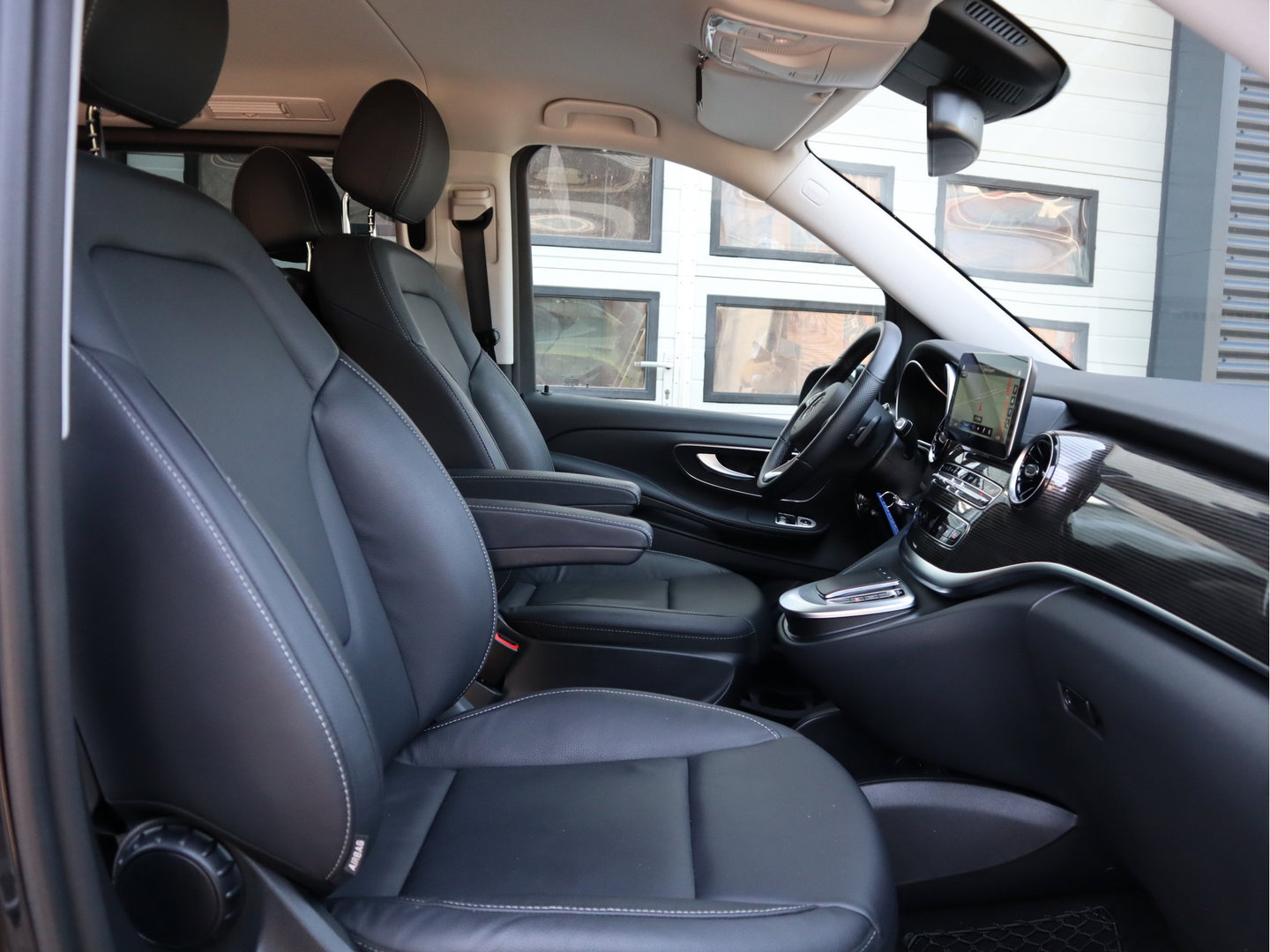 Mercedes-Benz EQV 300 90kWh L3 Extra lang - 8 Persoons - Leder - elc. Schuif