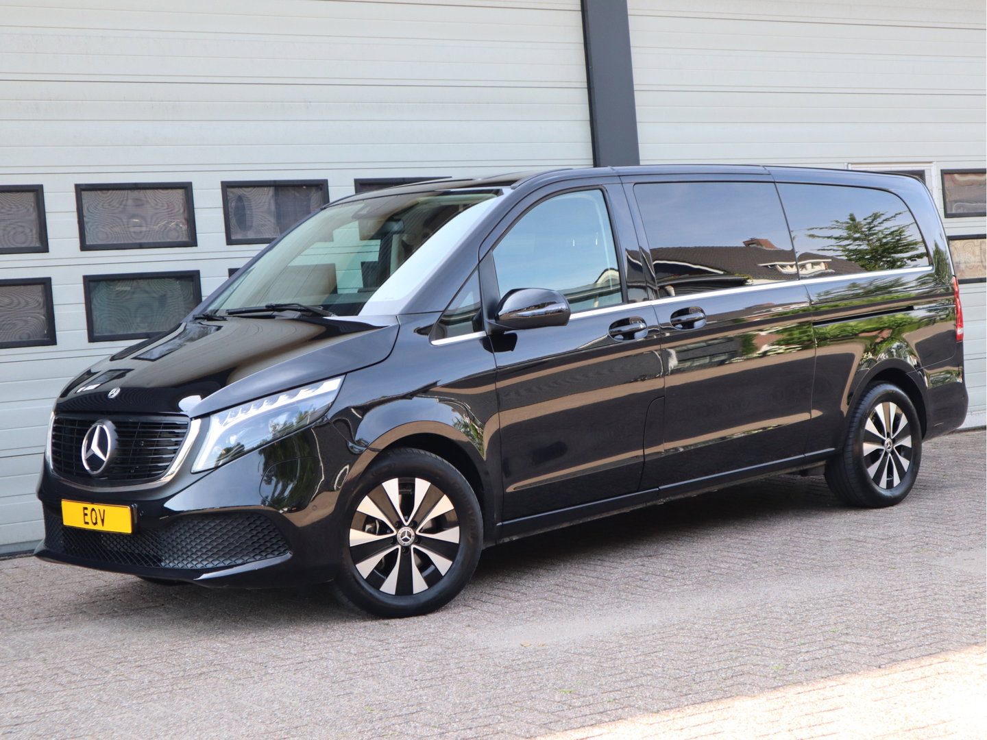 Mercedes-Benz EQV 300 90kWh L3 Extra lang - 8 Persoons - Leder - elc. Schuif