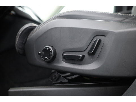 Volvo XC90 2.0 T8 Recharge AWD Ultimate Bright | SOH 95.7 % |Massage | Stoelventilatie | Trekhaak | 360 camera | Head-up |