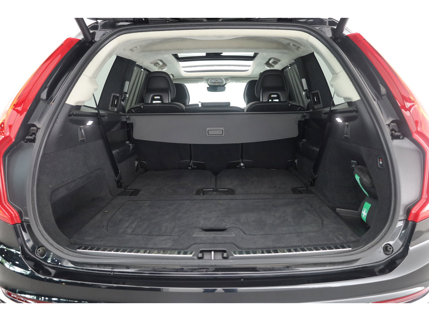 Volvo XC90 2.0 T8 Recharge AWD Ultimate Bright | SOH 95.7 % |Massage | Stoelventilatie | Trekhaak | 360 camera | Head-up |