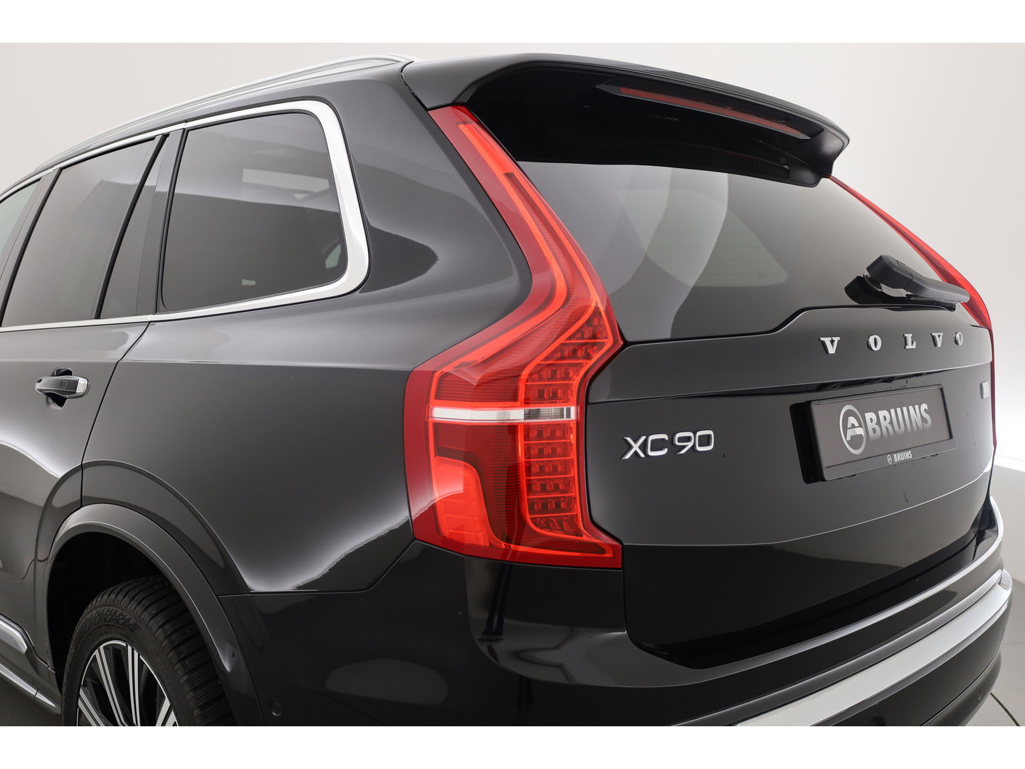 Volvo XC90 2.0 T8 Recharge AWD Ultimate Bright | SOH 95.7 % |Massage | Stoelventilatie | Trekhaak | 360 camera | Head-up |