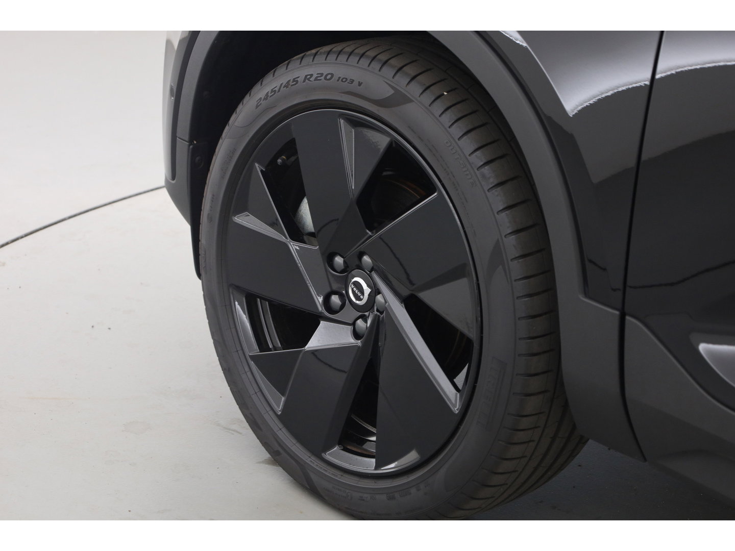 Volvo XC40 2.0 B3 Ultra Black Edition | Rijklaar! | S/K-Dak | Harman/Kardon | Bliss | Stuur-stoel+Voorruitverw. | 360*+PDC | Memory | Nav+App.Connect | Elek. Klep V