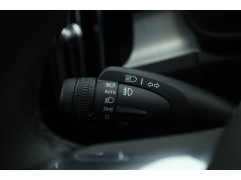 Volvo XC40 2.0 B3 Ultra Black Edition | Rijklaar! | S/K-Dak | Harman/Kardon | Bliss | Stuur-stoel+Voorruitverw. | 360*+PDC | Memory | Nav+App.Connect | Elek. Klep V