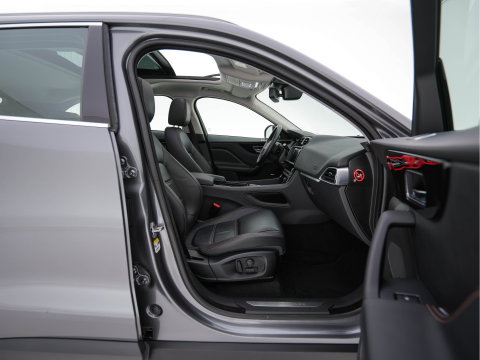 Jaguar F-Pace 2.0 Portfolio AWD 20d Aut. *PANO | LEATHER | XENON | DIGI-COCKPIT | KEYLESS | CAMERA | MERIDIAN-SOUND | HEATED-COMFORTSEATS | NAVI-FULLMAP | SHIFT-PADDLES | ECC | PDC | CRUISE | 19''ALU*