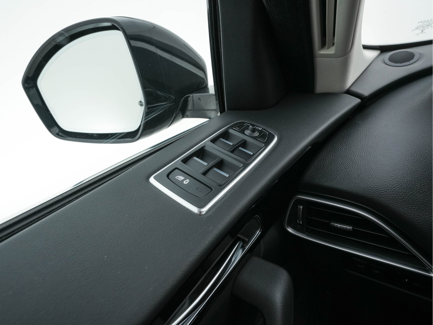 Jaguar F-Pace 2.0 Portfolio AWD 20d Aut. *PANO | LEATHER | XENON | DIGI-COCKPIT | KEYLESS | CAMERA | MERIDIAN-SOUND | HEATED-COMFORTSEATS | NAVI-FULLMAP | SHIFT-PADDLES | ECC | PDC | CRUISE | 19''ALU*