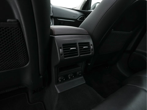 Jaguar F-Pace 2.0 Portfolio AWD 20d Aut. *PANO | LEATHER | XENON | DIGI-COCKPIT | KEYLESS | CAMERA | MERIDIAN-SOUND | HEATED-COMFORTSEATS | NAVI-FULLMAP | SHIFT-PADDLES | ECC | PDC | CRUISE | 19''ALU*
