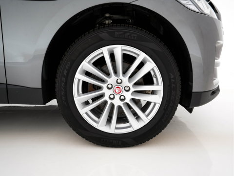 Jaguar F-Pace 2.0 Portfolio AWD 20d Aut. *PANO | LEATHER | XENON | DIGI-COCKPIT | KEYLESS | CAMERA | MERIDIAN-SOUND | HEATED-COMFORTSEATS | NAVI-FULLMAP | SHIFT-PADDLES | ECC | PDC | CRUISE | 19''ALU*