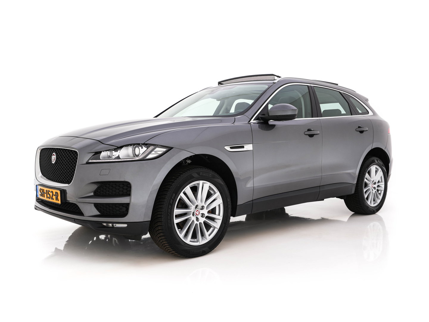 Jaguar F-Pace 2.0 Portfolio AWD 20d Aut. *PANO | LEATHER | XENON | DIGI-COCKPIT | KEYLESS | CAMERA | MERIDIAN-SOUND | HEATED-COMFORTSEATS | NAVI-FULLMAP | SHIFT-PADDLES | ECC | PDC | CRUISE | 19''ALU*