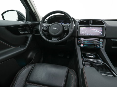 Jaguar F-Pace 2.0 Portfolio AWD 20d Aut. *PANO | LEATHER | XENON | DIGI-COCKPIT | KEYLESS | CAMERA | MERIDIAN-SOUND | HEATED-COMFORTSEATS | NAVI-FULLMAP | SHIFT-PADDLES | ECC | PDC | CRUISE | 19''ALU*