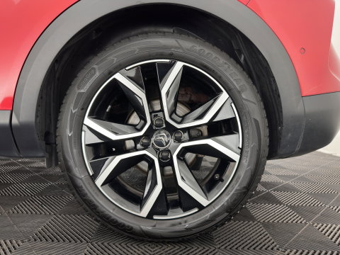 Citroën Ë-C4 Shine Pack Business 50 kWh [3-Fase-11kW] (INCL-BTW) *HEAD-UP | LEATHER | FULL-LED | ADAPTIVE-CRUISE | DIGI-COCKPIT | BLIND-SPOT | HEATED-COMFORTSEATS | KEYLESS | DAB+ | NAVI-FULLMAP | ECC | LANE-ASSIST | PDC | CRUISE | 18''ALU*