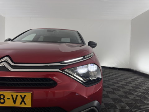 Citroën Ë-C4 Shine Pack Business 50 kWh [3-Fase-11kW] (INCL-BTW) *HEAD-UP | LEATHER | FULL-LED | ADAPTIVE-CRUISE | DIGI-COCKPIT | BLIND-SPOT | HEATED-COMFORTSEATS | KEYLESS | DAB+ | NAVI-FULLMAP | ECC | LANE-ASSIST | PDC | CRUISE | 18''ALU*