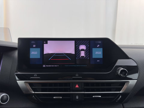 Citroën Ë-C4 Shine Pack Business 50 kWh [3-Fase-11kW] (INCL-BTW) *HEAD-UP | LEATHER | FULL-LED | ADAPTIVE-CRUISE | DIGI-COCKPIT | BLIND-SPOT | HEATED-COMFORTSEATS | KEYLESS | DAB+ | NAVI-FULLMAP | ECC | LANE-ASSIST | PDC | CRUISE | 18''ALU*