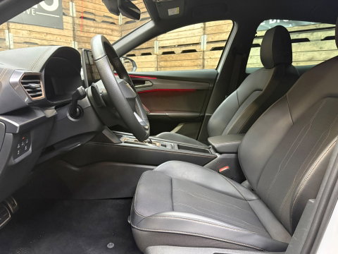 CUPRA Formentor 1.5 TSI e-Hybrid Business Black-line 360 camera