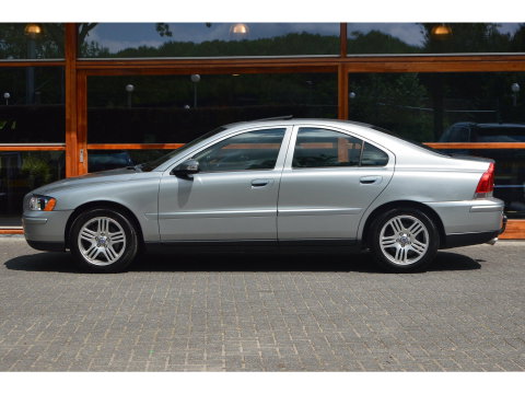 Volvo S60 2.0T Summum | Panoramdak | Perfect onderhouden | Benzine/LPG | Leer | Automaat | Cruise |