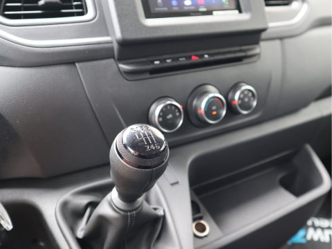 Renault Master T35 2.3 dCi 145 pk Bakwagen - A.Deuren - NL Auto