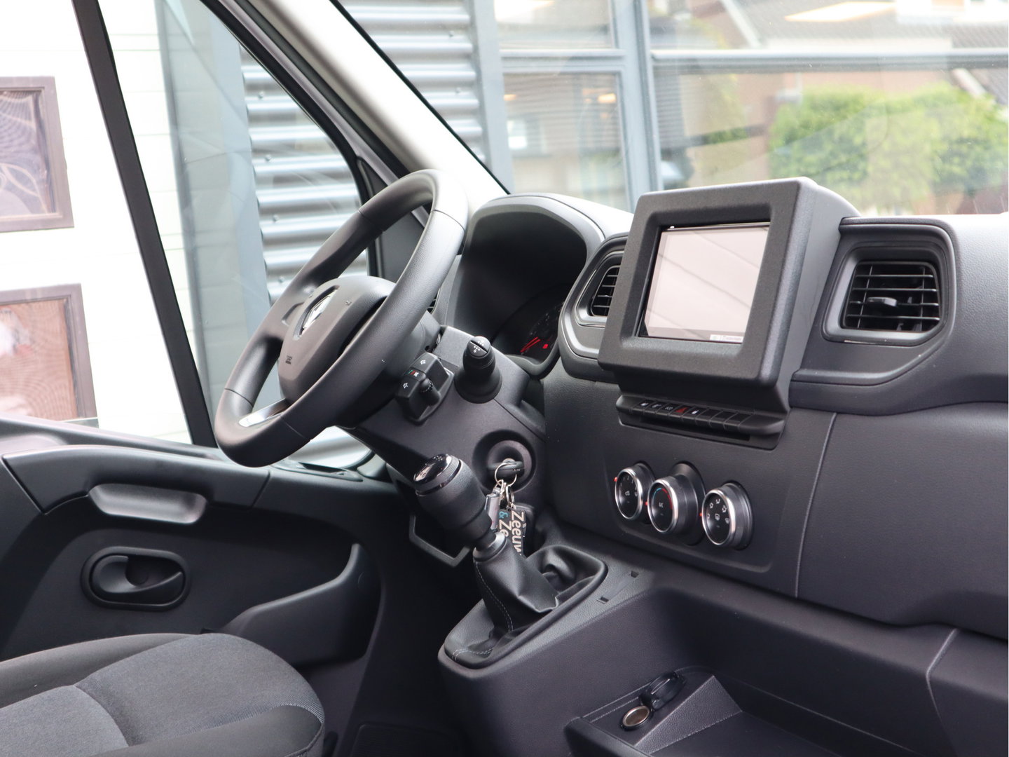 Renault Master T35 2.3 dCi 145 pk Bakwagen - A.Deuren - NL Auto