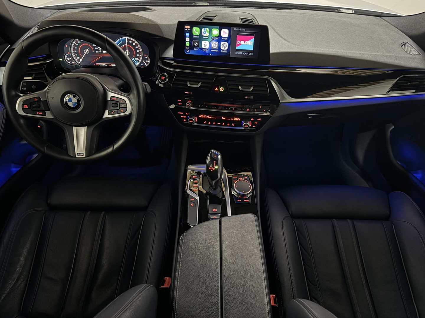 BMW 5 Serie 530e iPerformance M-Sport Leer Sfeer CarPlay Memory