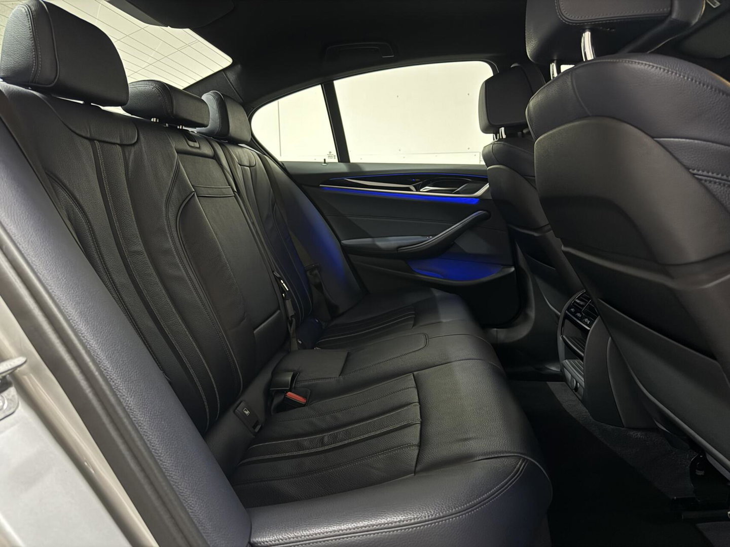 BMW 5 Serie 530e iPerformance M-Sport Leer Sfeer CarPlay Memory