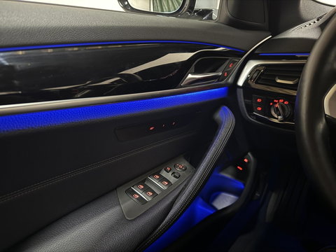 BMW 5 Serie 530e iPerformance M-Sport Leer Sfeer CarPlay Memory