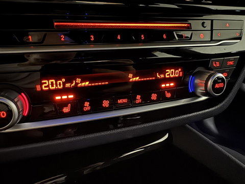 BMW 5 Serie 530e iPerformance M-Sport Leer Sfeer CarPlay Memory