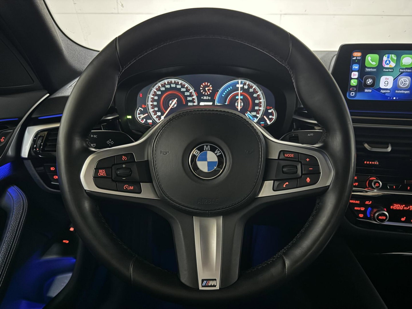 BMW 5 Serie 530e iPerformance M-Sport Leer Sfeer CarPlay Memory