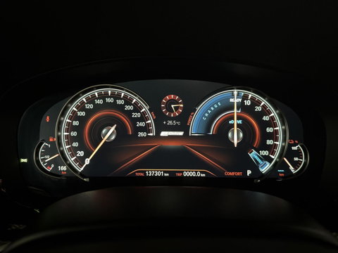 BMW 5 Serie 530e iPerformance M-Sport Leer Sfeer CarPlay Memory