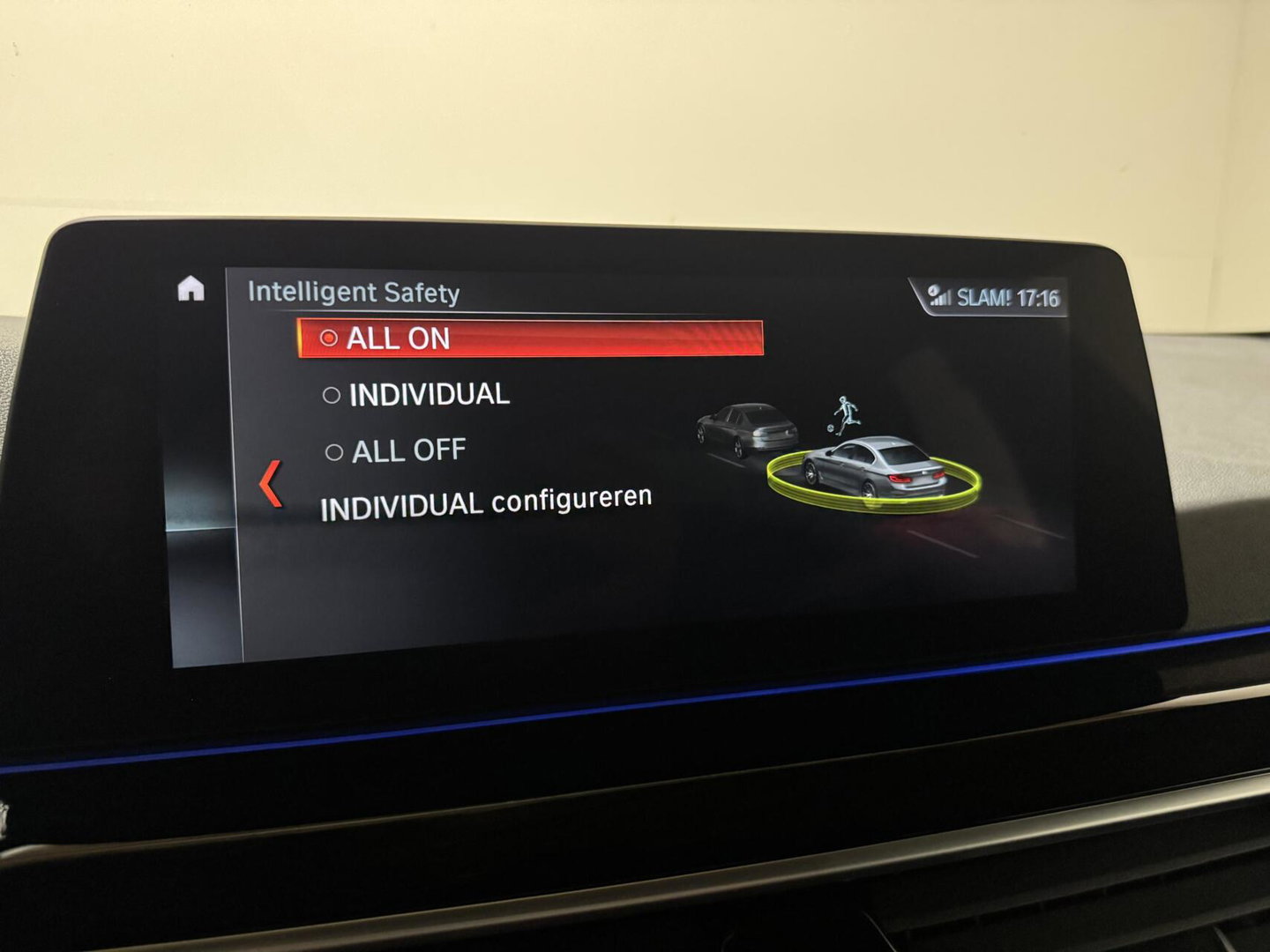 BMW 5 Serie 530e iPerformance M-Sport Leer Sfeer CarPlay Memory