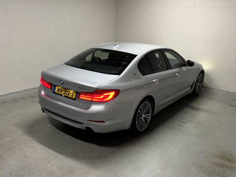 BMW 5 Serie 530e iPerformance M-Sport Leer Sfeer CarPlay Memory