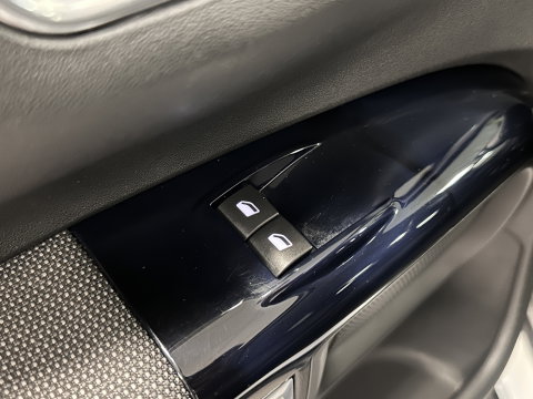 Citroën C4 Cactus 1.2 PureTech Business | Automaat | Origneel Nederlands | Achteruitrijcamera | Cruise Control | Parkeersensoren Achter | Bluetooth | Isofix | Navigatie