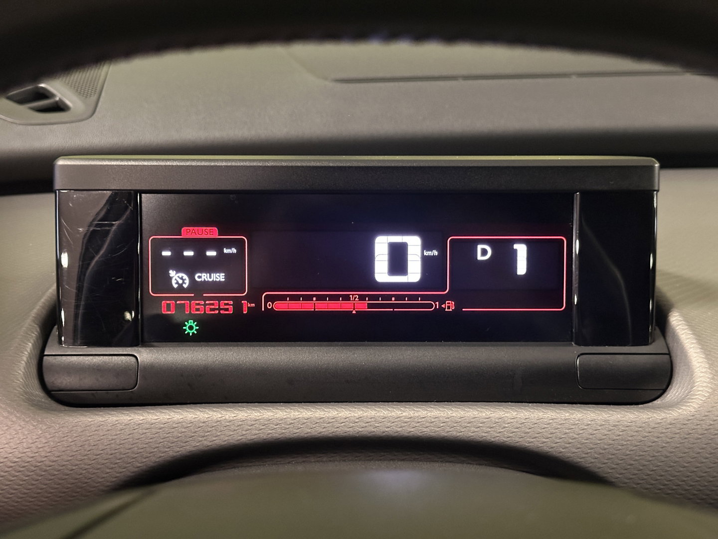Citroën C4 Cactus 1.2 PureTech Business | Automaat | Origneel Nederlands | Achteruitrijcamera | Cruise Control | Parkeersensoren Achter | Bluetooth | Isofix | Navigatie