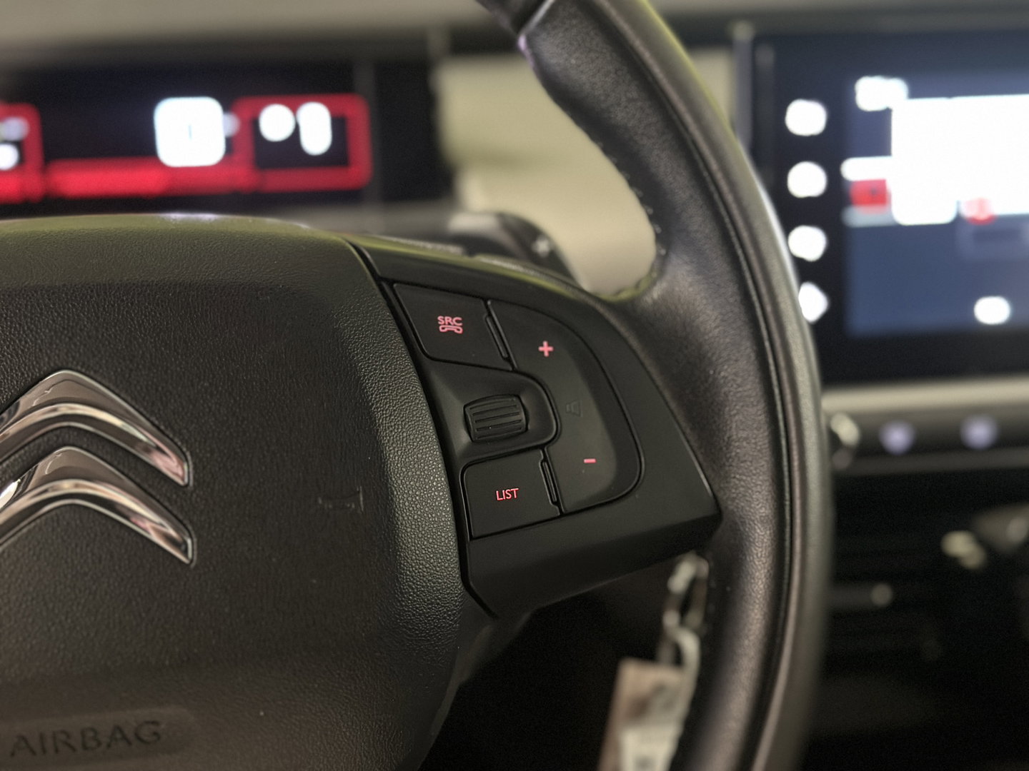 Citroën C4 Cactus 1.2 PureTech Business | Automaat | Origneel Nederlands | Achteruitrijcamera | Cruise Control | Parkeersensoren Achter | Bluetooth | Isofix | Navigatie