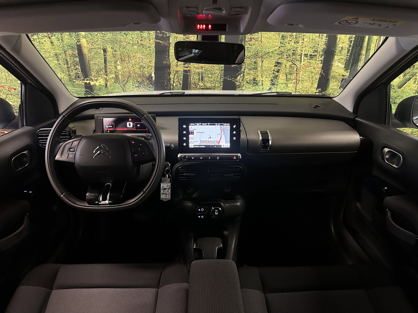 Citroën C4 Cactus 1.2 PureTech Business | Automaat | Origneel Nederlands | Achteruitrijcamera | Cruise Control | Parkeersensoren Achter | Bluetooth | Isofix | Navigatie
