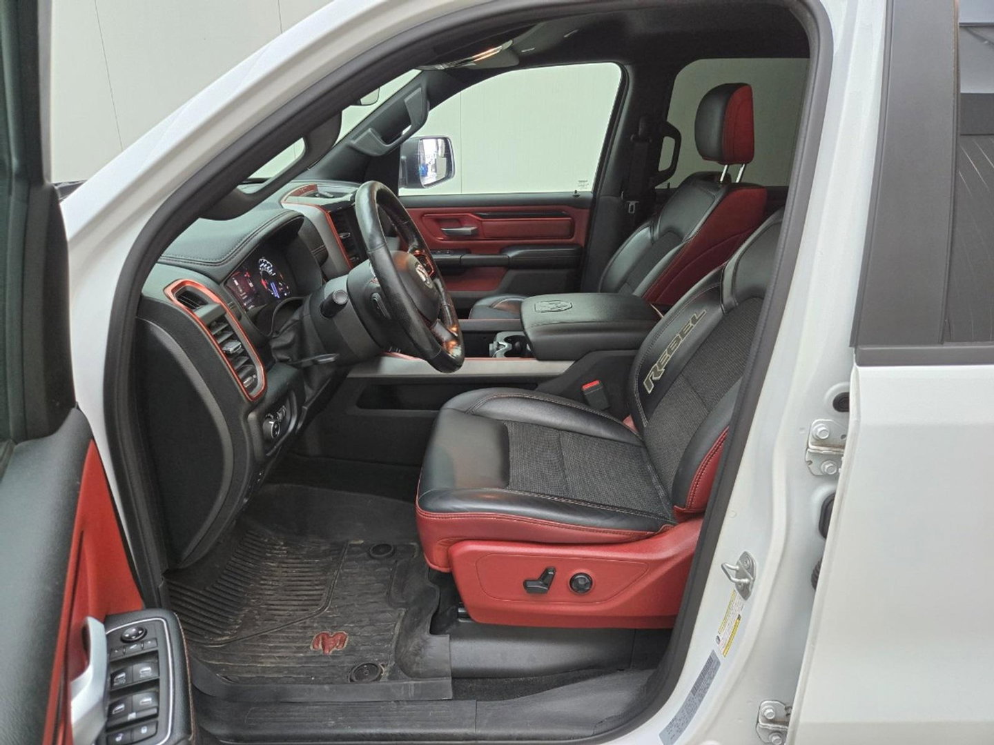 Dodge Ram1500 Rebel 5.7 LPG MARGE BTW & BPM VRIJ!