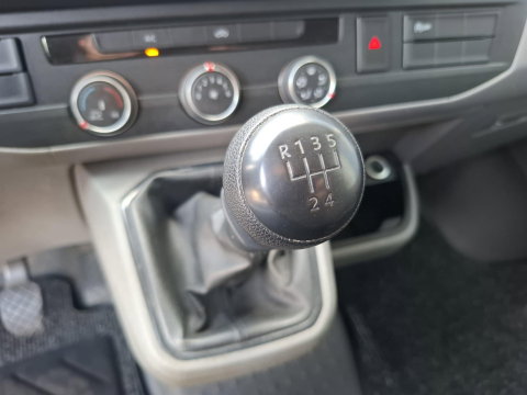 Volkswagen Transporter 2.0 TDI L2H1 30 Comfortline CARPLAY / L2H1 / CRUISE CONTROLE / AIRCO / EURO 6