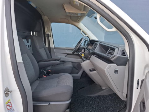 Volkswagen Transporter 2.0 TDI L2H1 30 Comfortline CARPLAY / L2H1 / CRUISE CONTROLE / AIRCO / EURO 6
